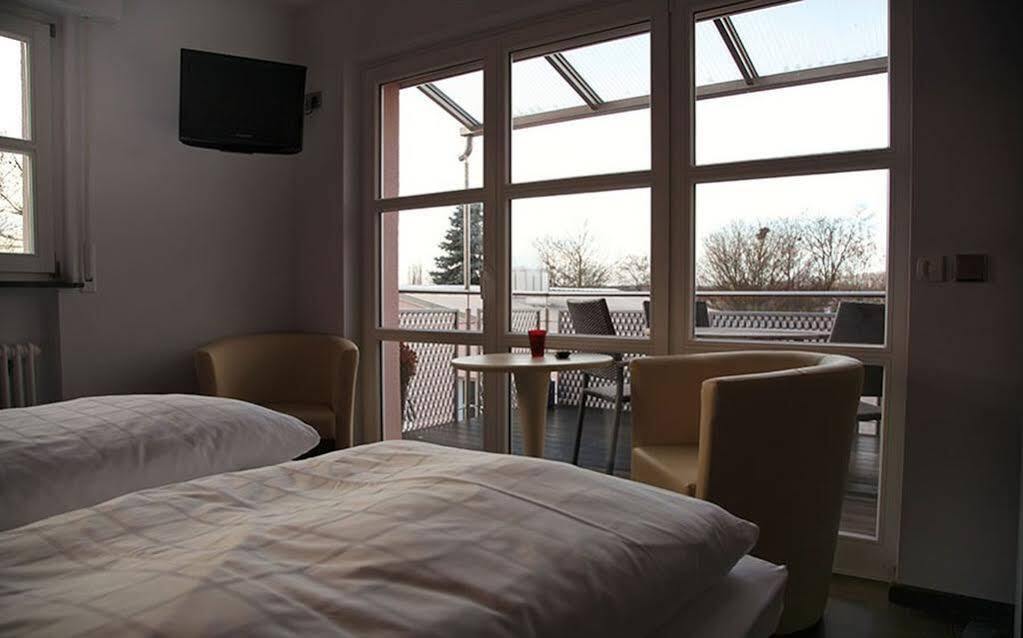 Landgut Schill Hotel Osthofen Eksteriør billede